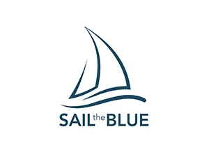 Logo von Sail the Blue mit Segelboot-Design auf weißem Hintergrund.