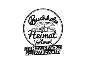 Logo von Buchholzer Nudeln auf Waldkirch mit Heimat Vollwert, handverpackt im Schwarzwald, zeigt Landschaft mit Bäumen und Feldern.