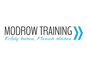 Logo von Modrow Training aus Freiburg mit Slogan Erfolg haben, Mensch bleiben und blauen Pfeilen, die Dynamik und Entwicklung symbolisieren.